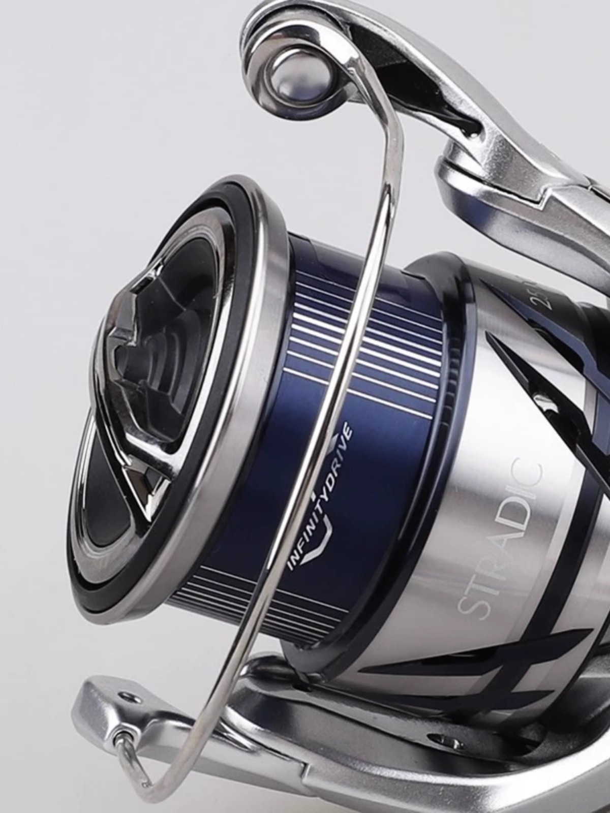 シマノ 23 ストラディック フィッシングリール 6+1BB - Shimano Reel Stradic のレビューと価格